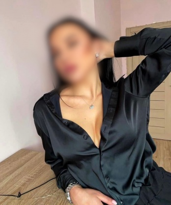 Озорная и опытная, я готова погрузить тебя в мир наслаждения и страсти 🌹💋
Мои услуги просто непревзойденны. Я могу удовлетворить все твои сокровенные желания и фантазии. От нежных ласк и массажа до разнообразных игр и экспериментов – я делаю все, чтобы принести тебе полное удовольствие. 💫🔥
Мое гибкое тело и нежный трепетный прикосновения сведут тебя с ума. Мои губы готовы удовлетворить самые изысканные вкусы. Фотографии, которые ты видишь, полностью реальны - я прекрасная и сексуальная индивидуалка, которая живет в Москве. 🌟😘
Мои клиенты всегда остаются довольными и возвращаются ко мне снова и снова. Мы с тобой окунемся в вихрь страсти и наслаждения, и я обещаю, что ты не захочешь уйти от меня! 💕🔞
Так что не медли, дорогой. Звони мне и я окажу тебе незабываемый отдых и удовольствие, которые подарят тебе Любовь и Счастье. Жду тебя в своем уютном гнездышке в Москве. 🔥💋 Микаэла